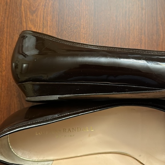 Loeffler Randell Brown Ruffled Toe Timeless Flats - Picture 2 of 9